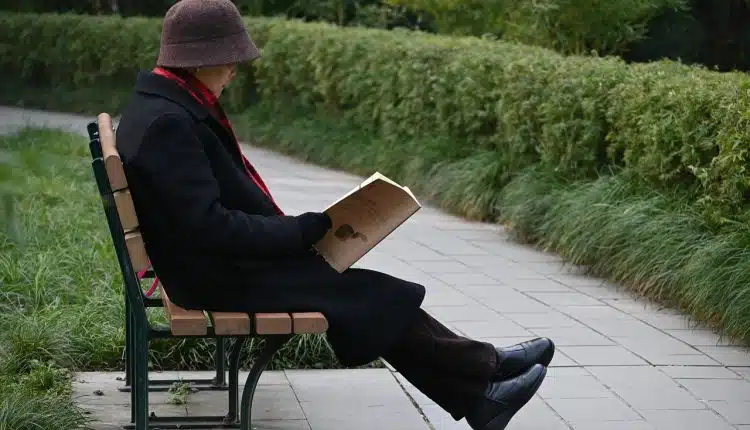 old man, reading, park